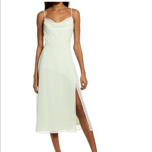 NWT The Skylar Cowl Neck Midi Dress
WAYF size M